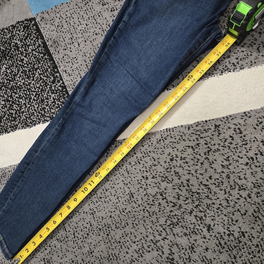 Good American Good Legs Skinny Jeans, 6/28, NWT - Picture 8 of 14